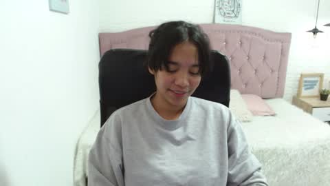 laurent online show from January 19, 2025, 2:25 am