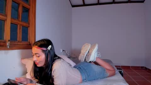 Lucie  online show from February 5, 2025, 12:31 am