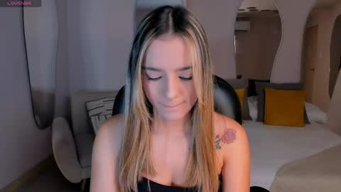 Laurent Rosse  online show from April 15, 2026, 8:20 pm