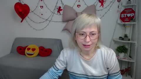 Lauren online show from February 10, 2026, 7:34 am