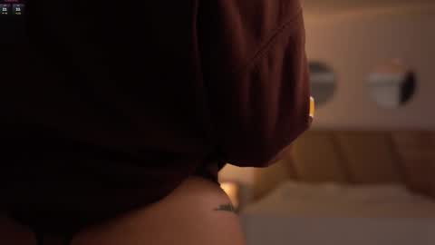 laurita_4 online show from February 19, 2026, 1:40 pm