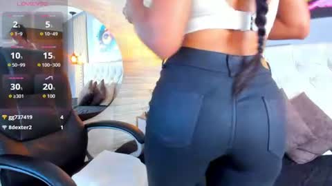 Lauryn online show from July 15, 2026, 11:48 am