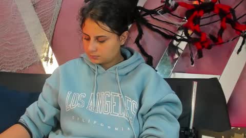 Snapshot of laurynjeffers chatting on October 30, 2025, 3:30 am LaurynJeffers online show from October 30, 2025, 3:30 am