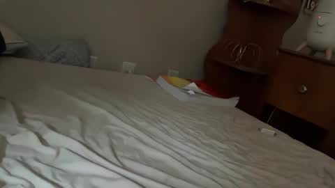 lausfavorite online show from September 28, 2025, 9:31 pm