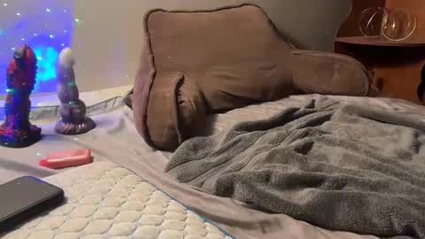 lausfavorite online show from October 18, 2025, 5:54 am