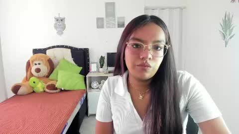 Snapshot of lauu7 chatting on July 6, 2026, 1:30 pm lauu7 online show from July 6, 2026, 1:30 pm