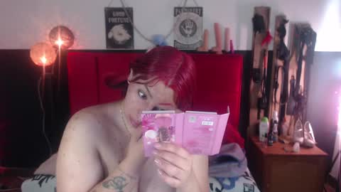 Snapshot of lava_vulcain chatting on January 4, 2025, 1:21 pm Lava Vulcain online show from January 4, 2025, 1:21 pm