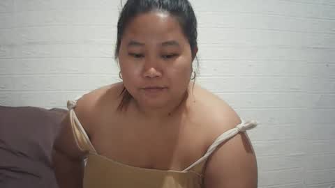 lavalyn214 online show from February 10, 2026, 2:43 pm