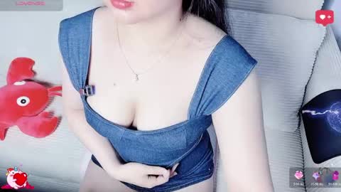 Snapshot of lavender_02 chatting on April 20, 2026, 9:38 pm Tina online show from April 20, 2026, 9:38 pm