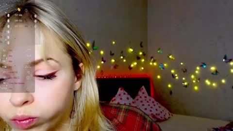 Snapshot of lavenderlav chatting on January 1, 2025, 4:29 pm Melissa online show from January 1, 2025, 4:29 pm