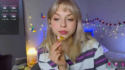 Snapshot of lavenderlav chatting on March 11, 2025, 1:23 pm Melissa online show from March 11, 2025, 1:23 pm