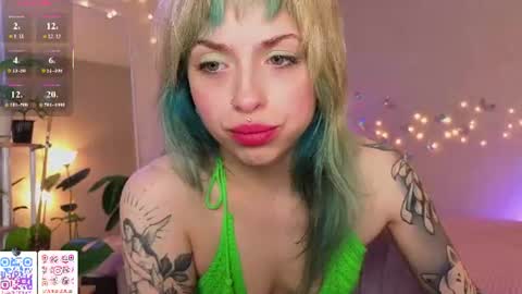 Snapshot of lavenderlav chatting on July 18, 2026, 9:35 am Melissa online show from July 18, 2026, 9:35 am