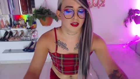 Snapshot of laveneno_ortiz07 chatting on December 12, 2024, 11:47 pm Cristina online show from December 12, 2024, 11:47 pm