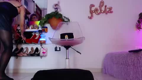 Snapshot of laveneno_ortiz07 chatting on September 9, 2025, 11:37 pm Cristina online show from September 9, 2025, 11:37 pm