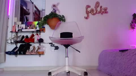 Snapshot of laveneno_ortiz07 chatting on October 12, 2025, 12:09 am Cristina online show from October 12, 2025, 12:09 am