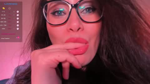 Laverna online show from March 4, 2025, 6:04 am