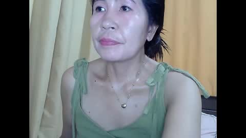 lavine1983 online show from October 13, 2025, 2:22 am