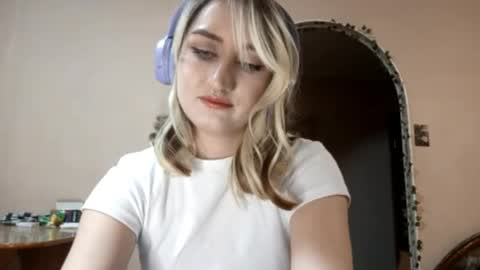 Ann online show from November 3, 2025, 10:27 am