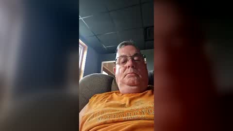 Snapshot of lawnboy62 chatting on July 17, 2026, 12:23 pm lawnboy62 online show from July 17, 2026, 12:23 pm