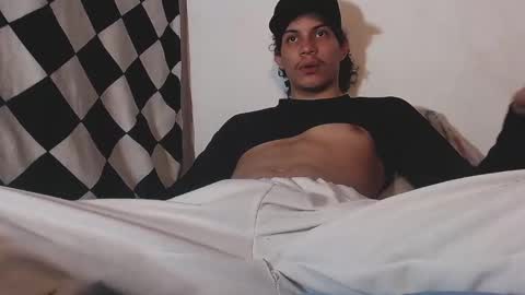 ZAmbrano online show from May 9, 2026, 3:56 am