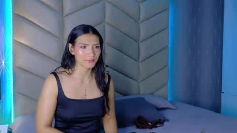 laya online show from September 29, 2025, 4:06 am