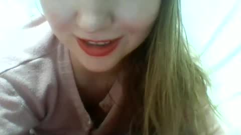 layannalea online show from January 24, 2025, 4:48 am