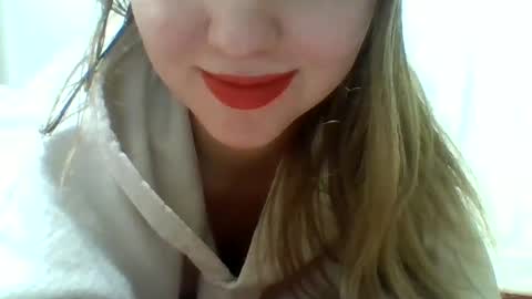 layannalea online show from January 25, 2025, 3:30 am