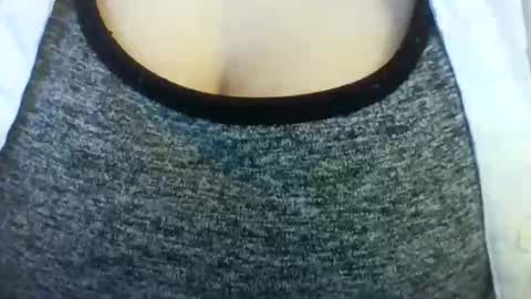 layannalea online show from November 21, 2025, 6:01 am