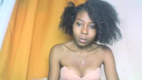 layannek online show from October 8, 2025, 7:11 pm