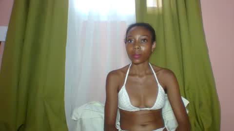 layannek online show from March 6, 2026, 5:04 am