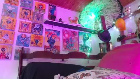 Laye19 online show from January 2, 2025, 2:35 pm