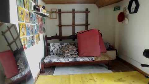 Laye19 online show from February 6, 2025, 6:02 pm