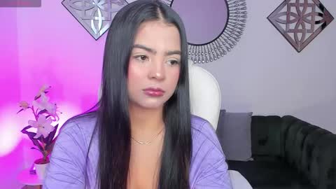 Layla Breezee online show from January 6, 2026, 1:04 pm