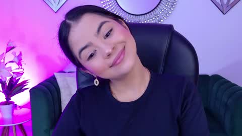 Snapshot of layla_breezee_ chatting on April 18, 2026, 10:30 am Layla Breezee online show from April 18, 2026, 10:30 am