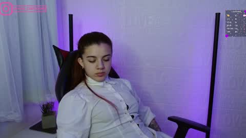 Layla online show from January 31, 2025, 2:17 pm