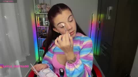 Layla online show from September 9, 2025, 2:16 pm