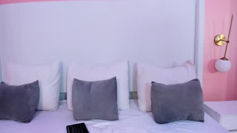 Snapshot of layla_kieni chatting on June 7, 2026, 1:15 pm Layla online show from June 7, 2026, 1:15 pm