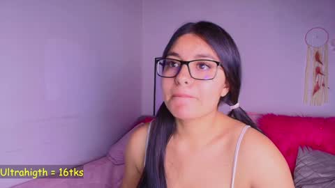 Layla online show from January 4, 2025, 7:23 pm