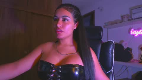 Layla online show from July 16, 2026, 4:18 am