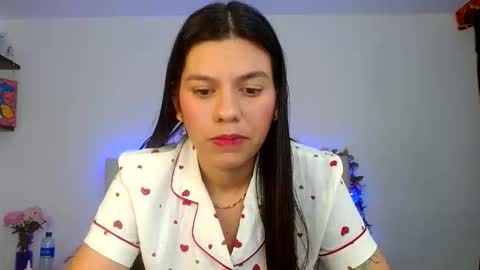 Snapshot of layla_roma chatting on May 26, 2026, 1:01 am Lia and Rachel online show from May 26, 2026, 1:01 am