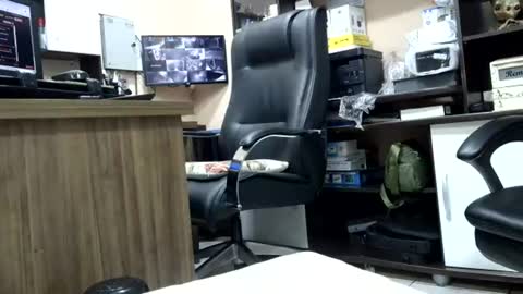 Snapshot of laylabrasil chatting on June 27, 2026, 9:42 pm kelly online show from June 27, 2026, 9:42 pm