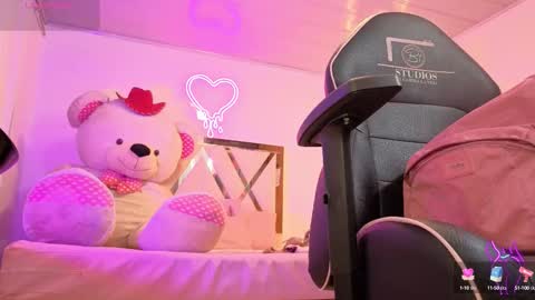 Snapshot of laylafoxy_tay chatting on October 2, 2025, 3:24 am laylafoxy_tay online show from October 2, 2025, 3:24 am