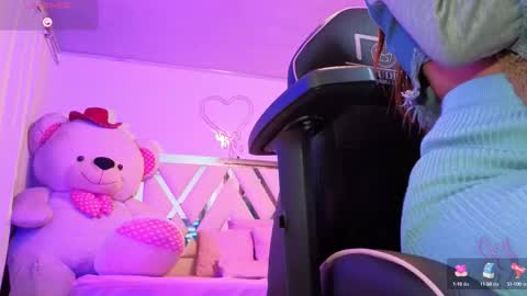 Snapshot of laylafoxy_tay chatting on October 12, 2025, 3:05 am laylafoxy_tay online show from October 12, 2025, 3:05 am