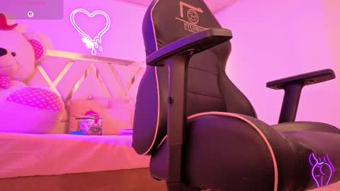 Snapshot of laylafoxy_tay chatting on October 13, 2025, 3:06 am laylafoxy_tay online show from October 13, 2025, 3:06 am