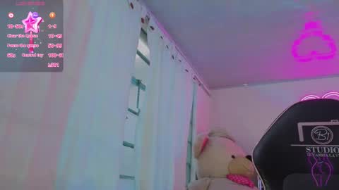 laylafoxy_tay online show from February 5, 2026, 11:48 am