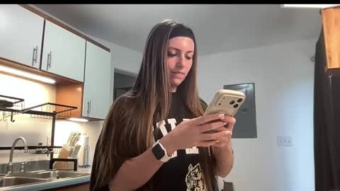 laylahlaylah1 online show from November 20, 2025, 5:01 pm