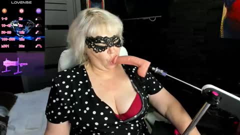 Snapshot of laylalaylamilf chatting on September 12, 2025, 8:03 am laylalaylamilf online show from September 12, 2025, 8:03 am
