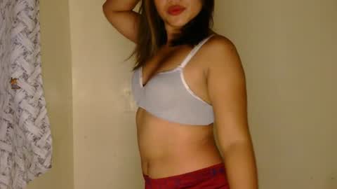 Snapshot of laylanimfa chatting on June 23, 2026, 12:52 am Nimfa online show from June 23, 2026, 12:52 am