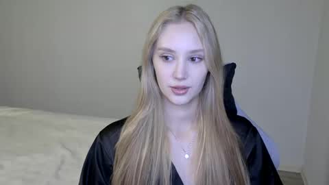 Snapshot of laylapretty001 chatting on October 2, 2025, 4:19 am LaylaPretty001 online show from October 2, 2025, 4:19 am