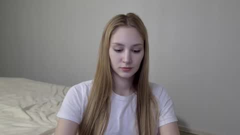 Snapshot of laylla001 chatting on December 3, 2024, 10:50 am Laylla001 online show from December 3, 2024, 10:50 am